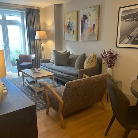 2 Bedroom Apartment Just Off Kings Road Londra Esterno foto