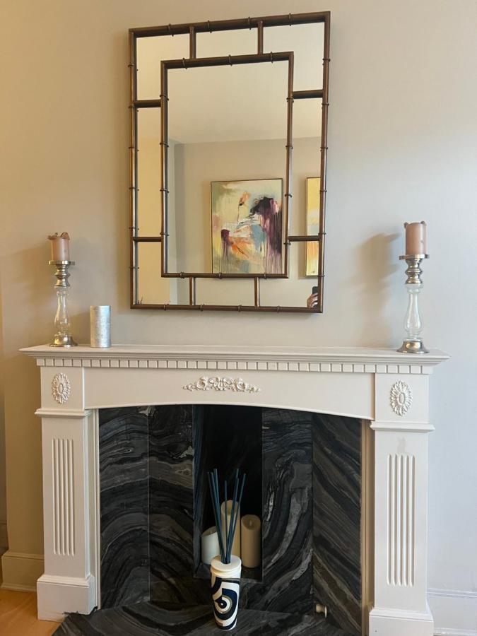 2 Bedroom Apartment Just Off Kings Road Londra Esterno foto